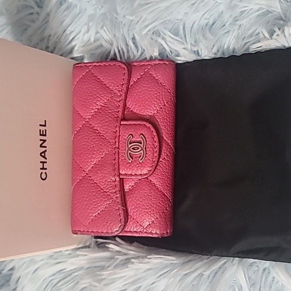 Chanel Quilted Pink Key Holder/card holder with silver interlocking C logo. - Picture 1 of 12